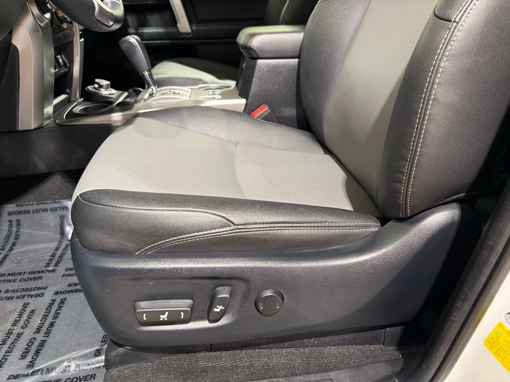 2020 Toyota 4Runner TRD Off Road 14