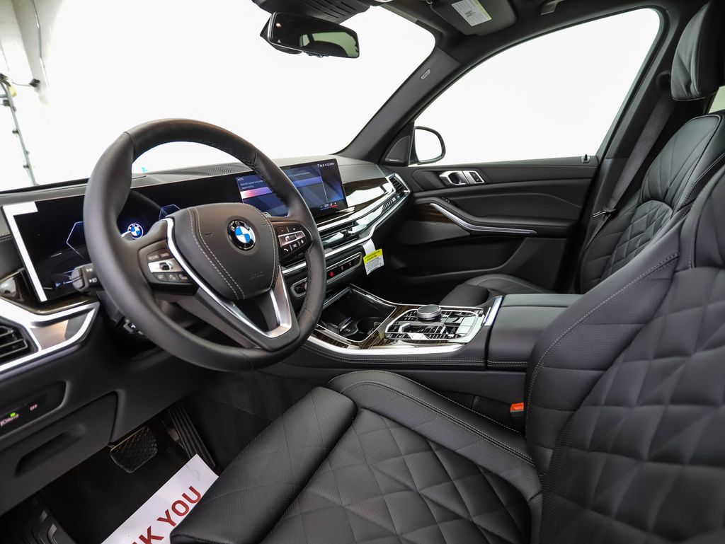Thumbnail: 2026 BMW X5 - 10