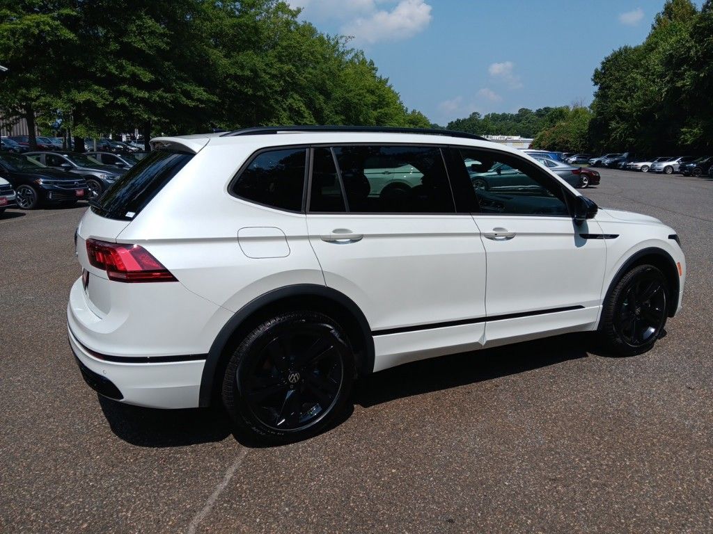 2024 Volkswagen Tiguan 2.0T SE R-Line Black 5