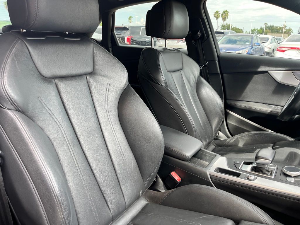 Thumbnail: 2019 Audi A4 - 27