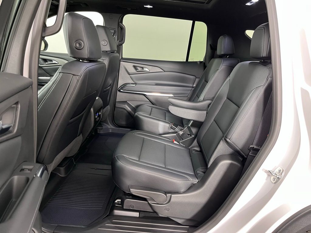 Thumbnail: 2026 Chevrolet Traverse - 24