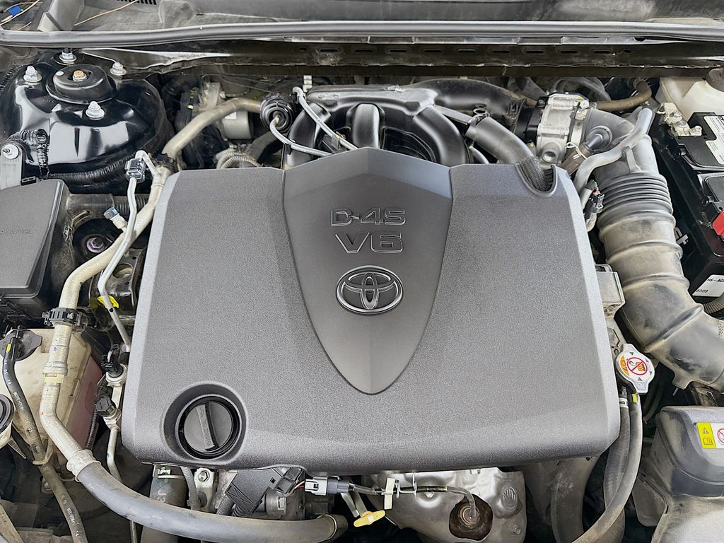 Thumbnail: 2020 Toyota Avalon - 31