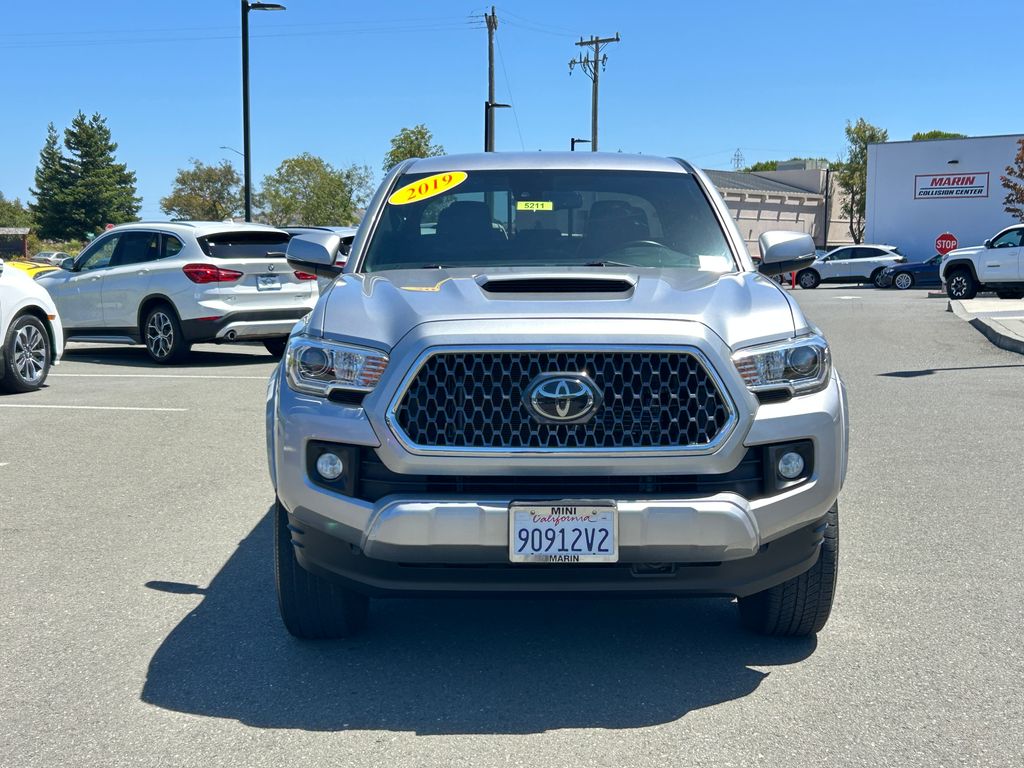 Thumbnail: 2019 Toyota Tacoma - 8