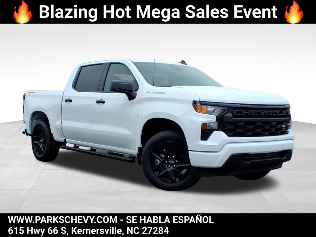 Summit White 2026 Chevrolet Silverado 1500 Custom Crew Cab 4WD Pickup Truck Four-Wheel Drive 8-Speed Automatic