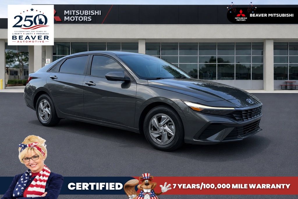  2024 Hyundai Elantra SE FWD   
