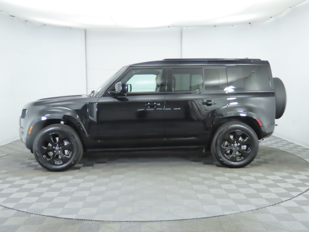 2025 Land Rover Defender 110 8