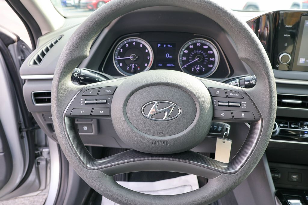 2022 Hyundai Sonata SE 17