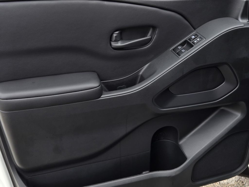 2026 Nissan Frontier S - Photo 10