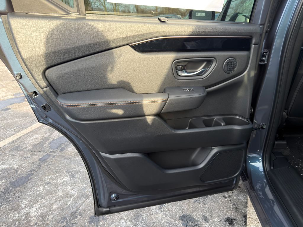 Thumbnail: 2026 Honda Pilot - 21