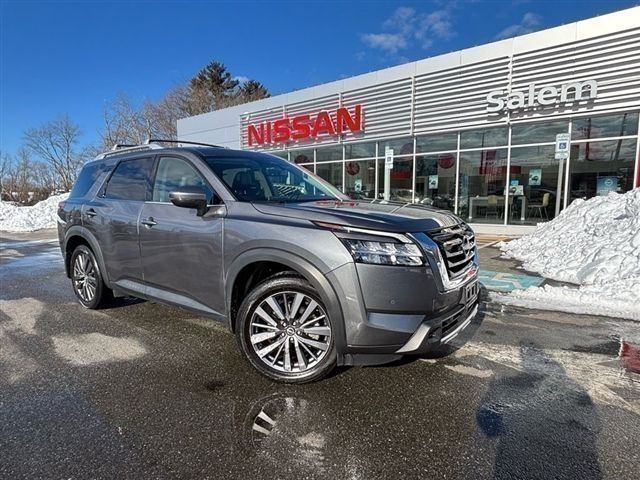 2023 Nissan Pathfinder SL 4WD