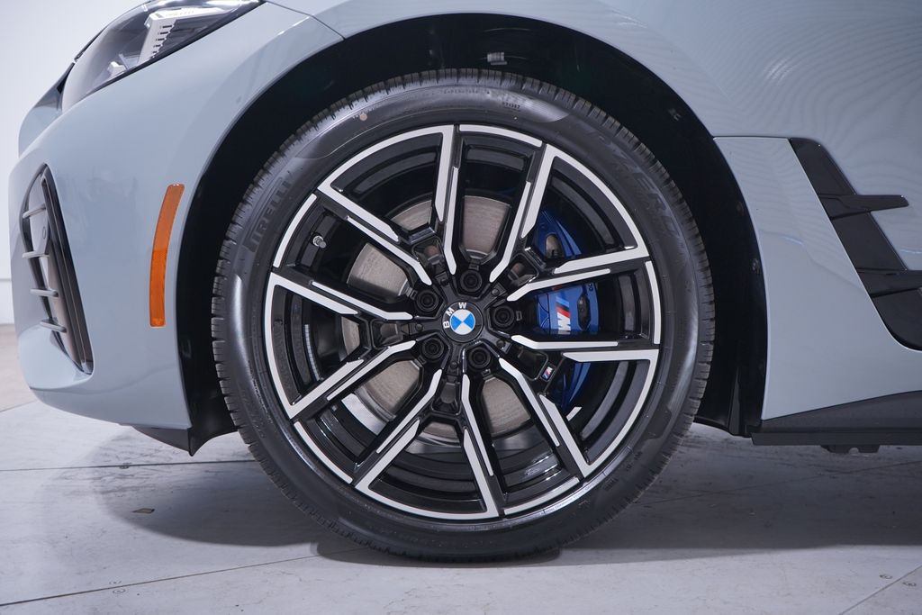 2025 BMW i4 eDrive40 2