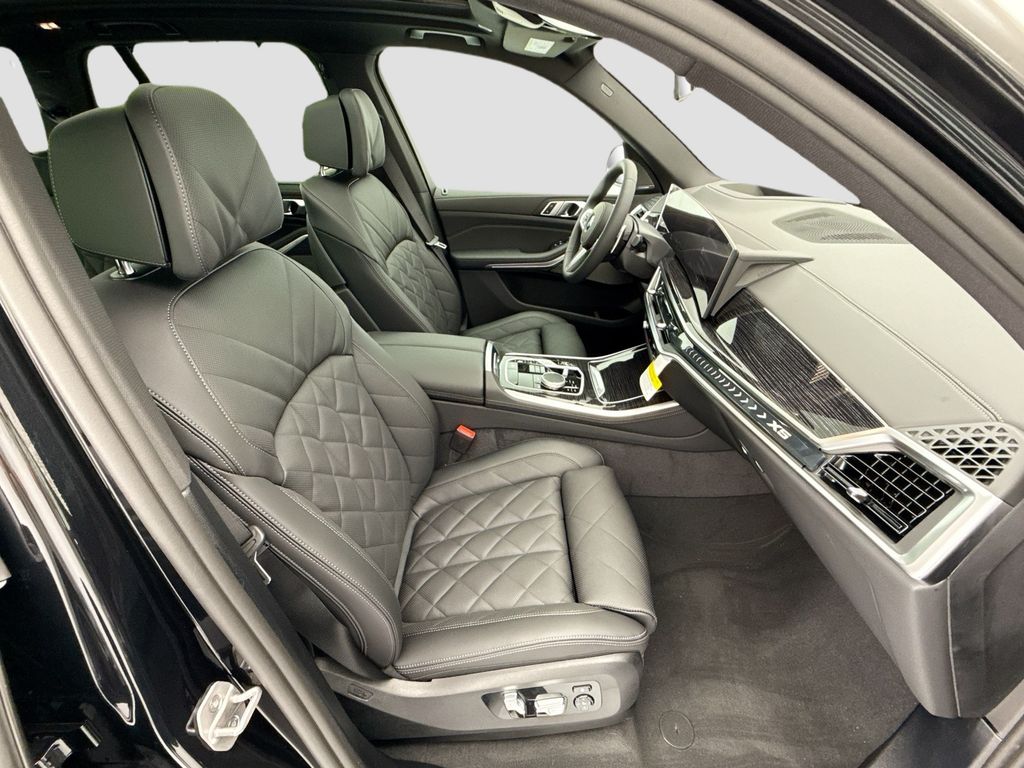 Thumbnail: 2026 BMW X5 - 19