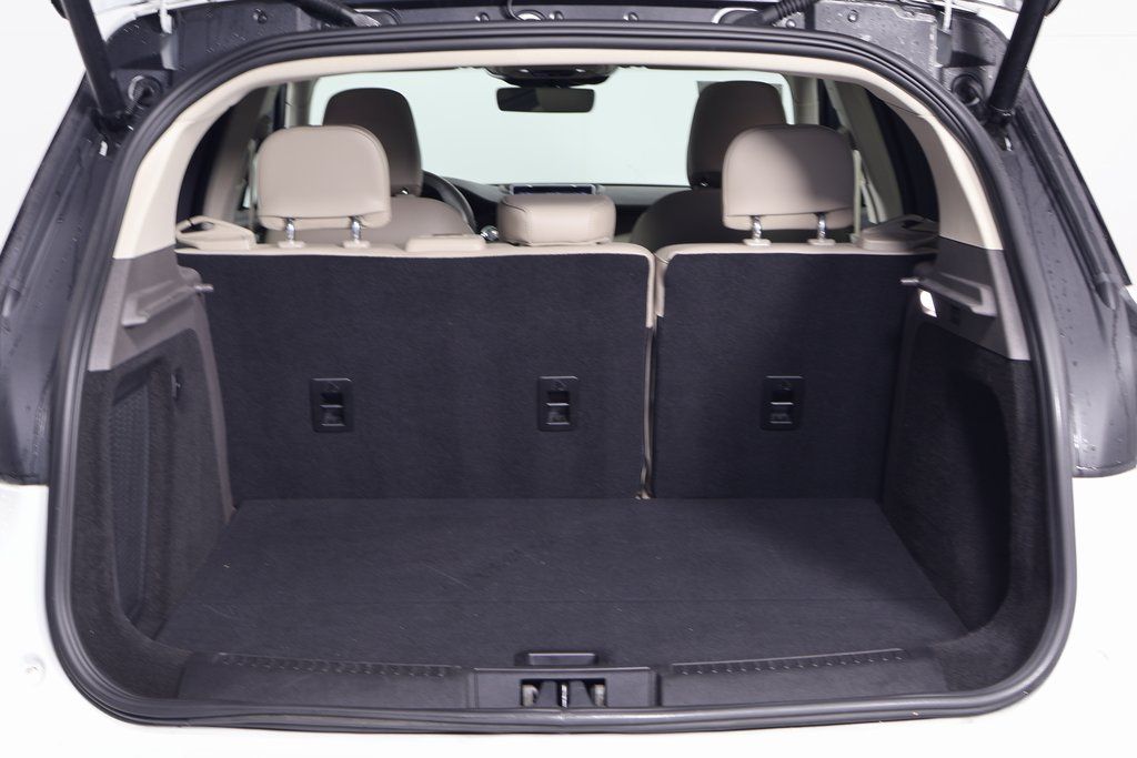 Thumbnail: 2022 Lincoln Corsair - 14