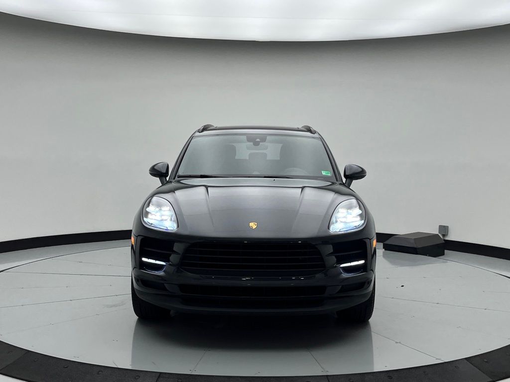 Thumbnail: 2020 Porsche Macan - 2
