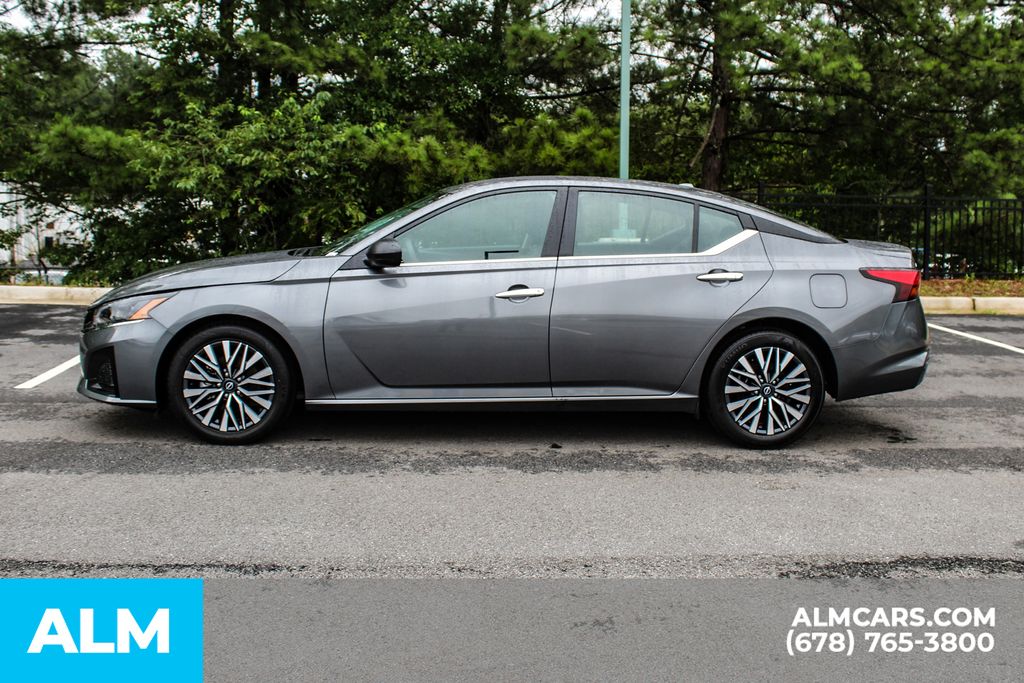 Used 2025 Gray Nissan 2.5 SV image 6