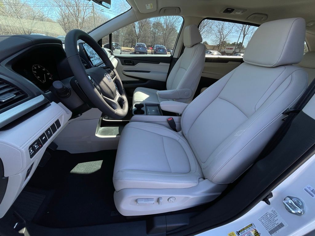 Thumbnail: 2026 Honda Odyssey - 27