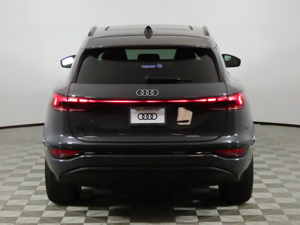 Thumbnail: 2025 Audi Q6 e-tron - 4