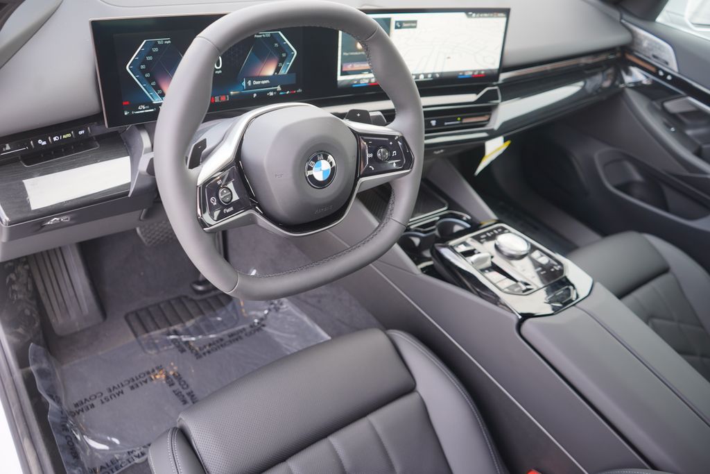 2025 BMW 5 Series 530i 12