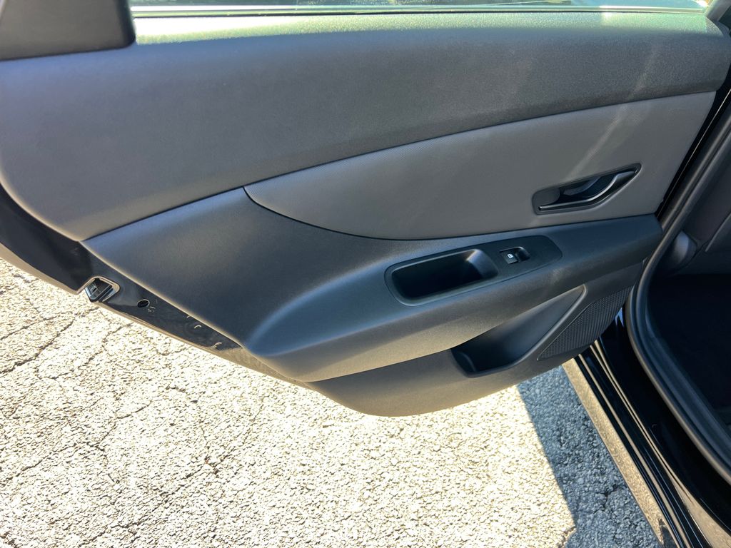 2025 Hyundai Elantra SEL Sport - 11