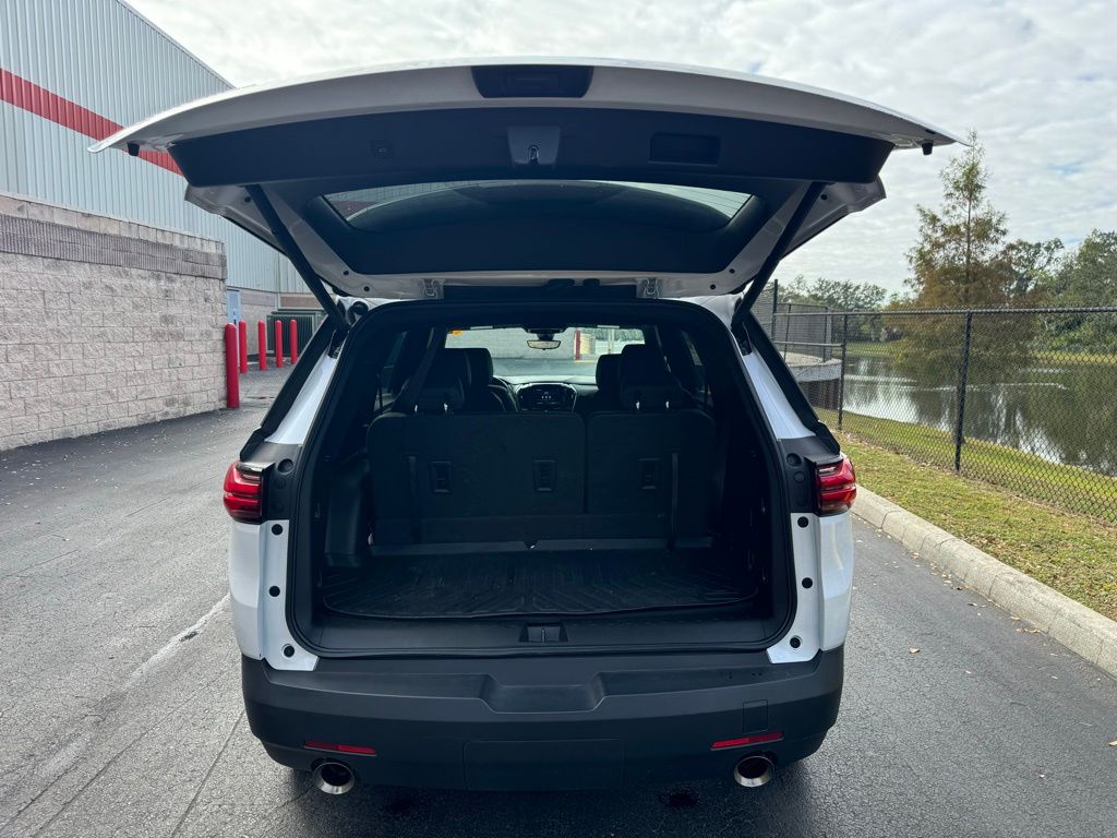 2023 Chevrolet Traverse LT 11