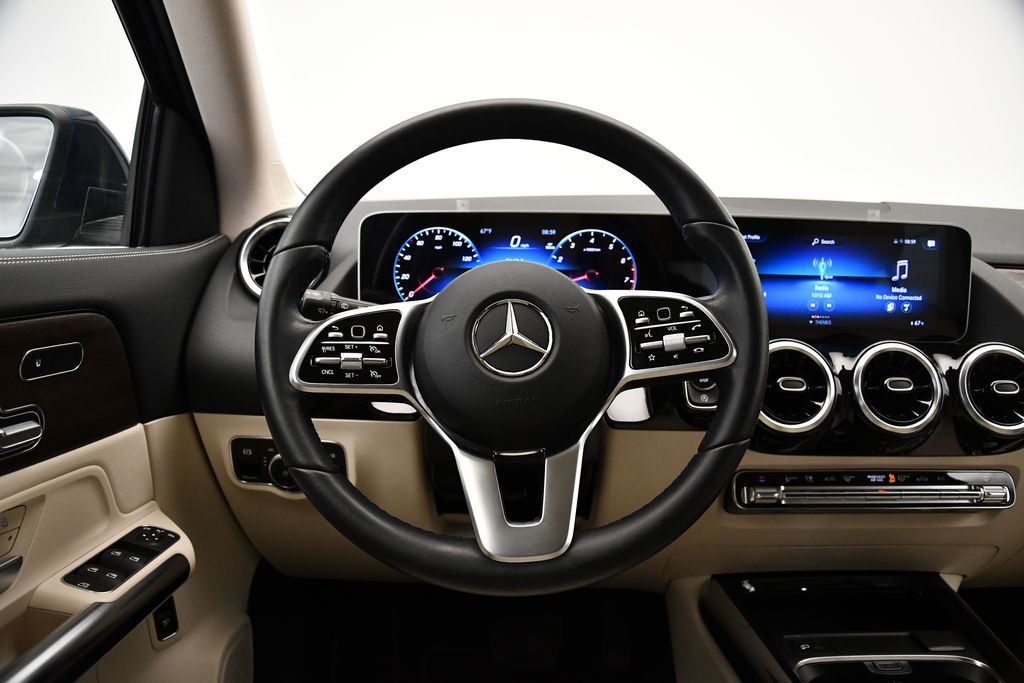 2021 Mercedes-Benz GLA 250 4MATIC 21