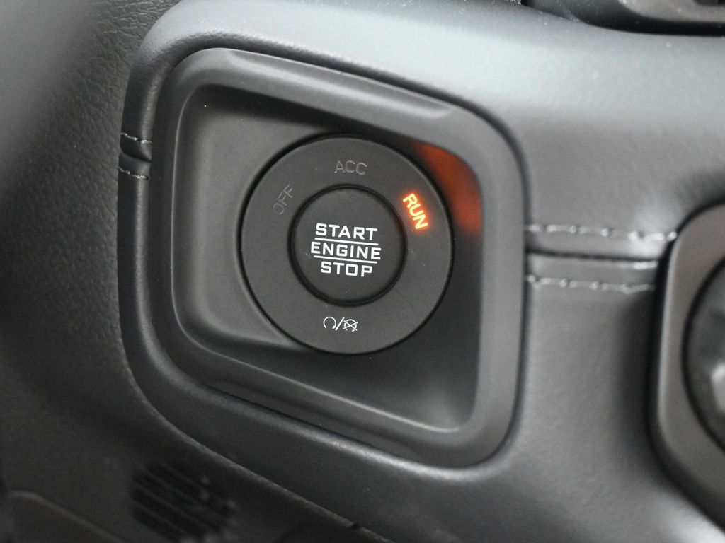 New 2026 black clearcoat Jeep Sahara image 25