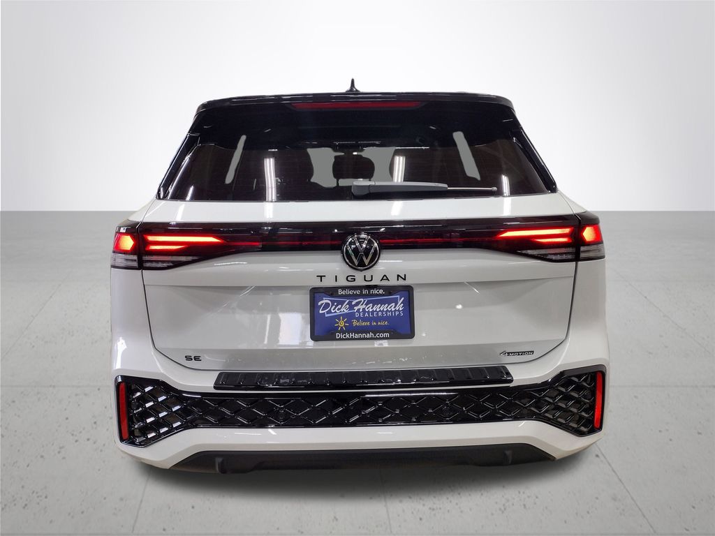 2025 Volkswagen Tiguan 2.0T SE R-Line Black