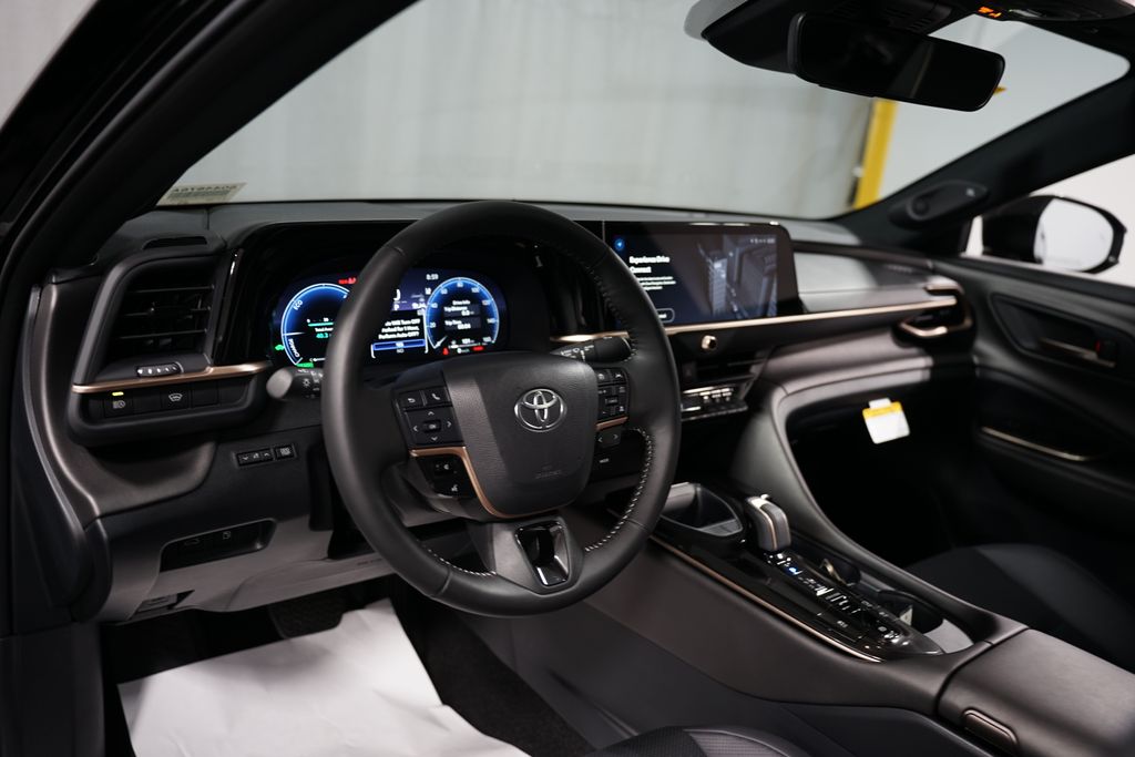 2025 Toyota Crown  11