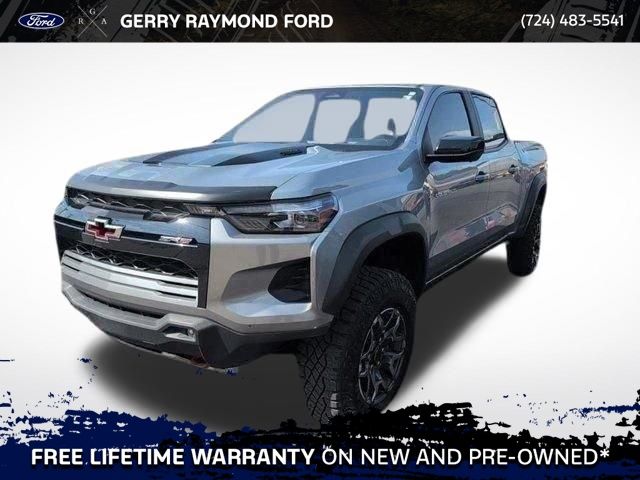 Sterling Gray Metallic 2025 Chevrolet Colorado Pickup Truck Four-Wheel Drive 8-Speed Automatic