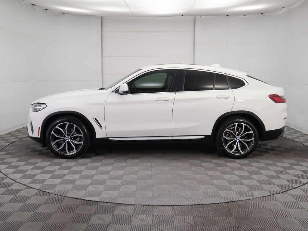 2022 BMW X4 xDrive30i 8