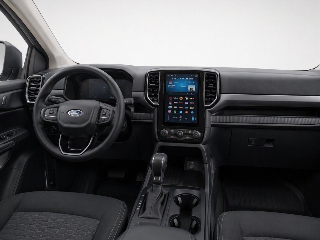 Used 2025 Red Ford XLT image 19
