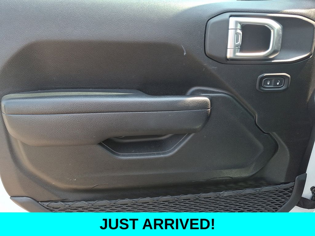 Used 2025 Jeep Wrangler SUV