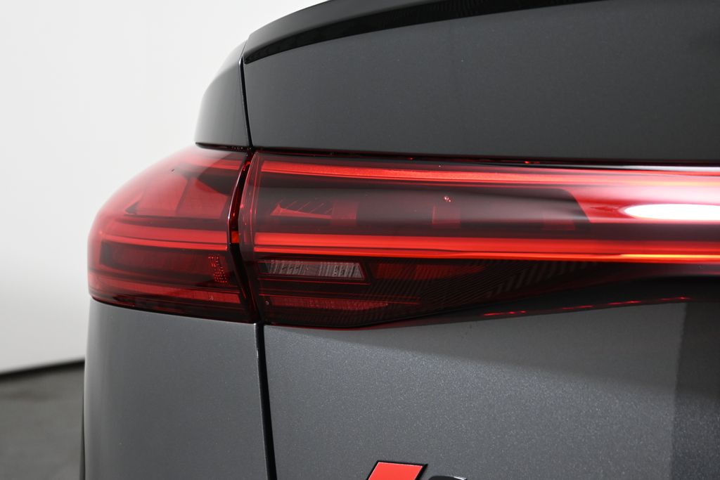 Thumbnail: 2025 Audi S6 - 12