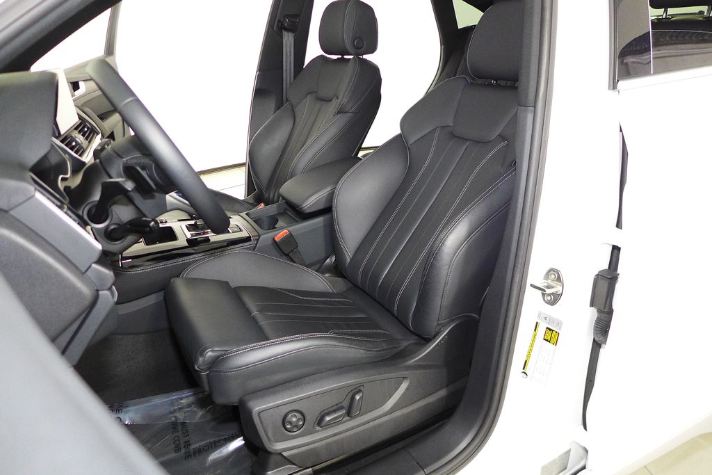 Thumbnail: 2023 Audi Q5 - 22