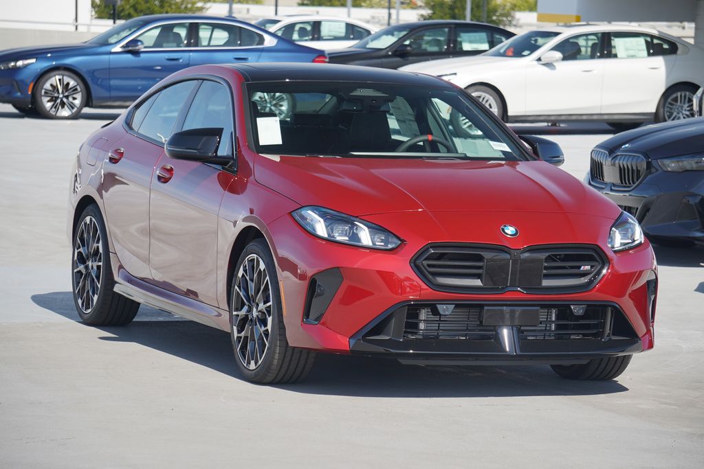 Thumbnail: 2025 BMW 2 Series - 3