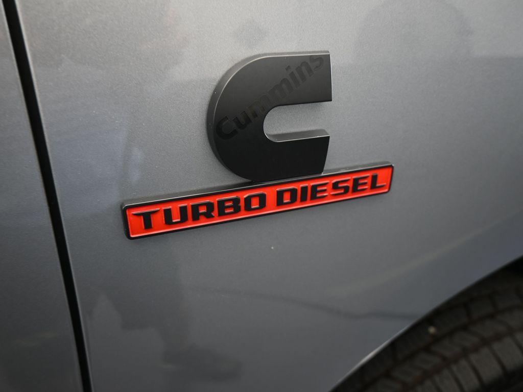 Used 2024 Billet Silver Metallic Clearcoat Ram Tradesman image 41