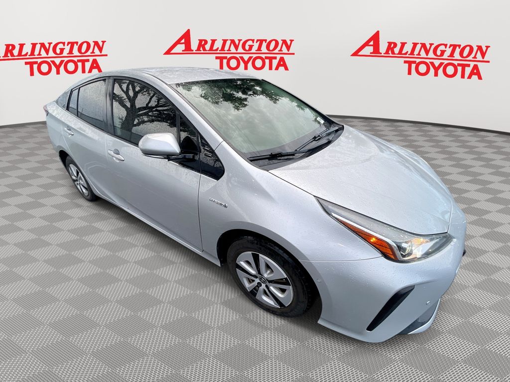 2020 Toyota Prius LE's photo
