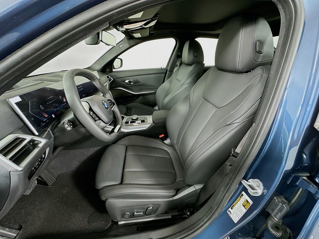 Thumbnail: 2026 BMW 3 Series - 16