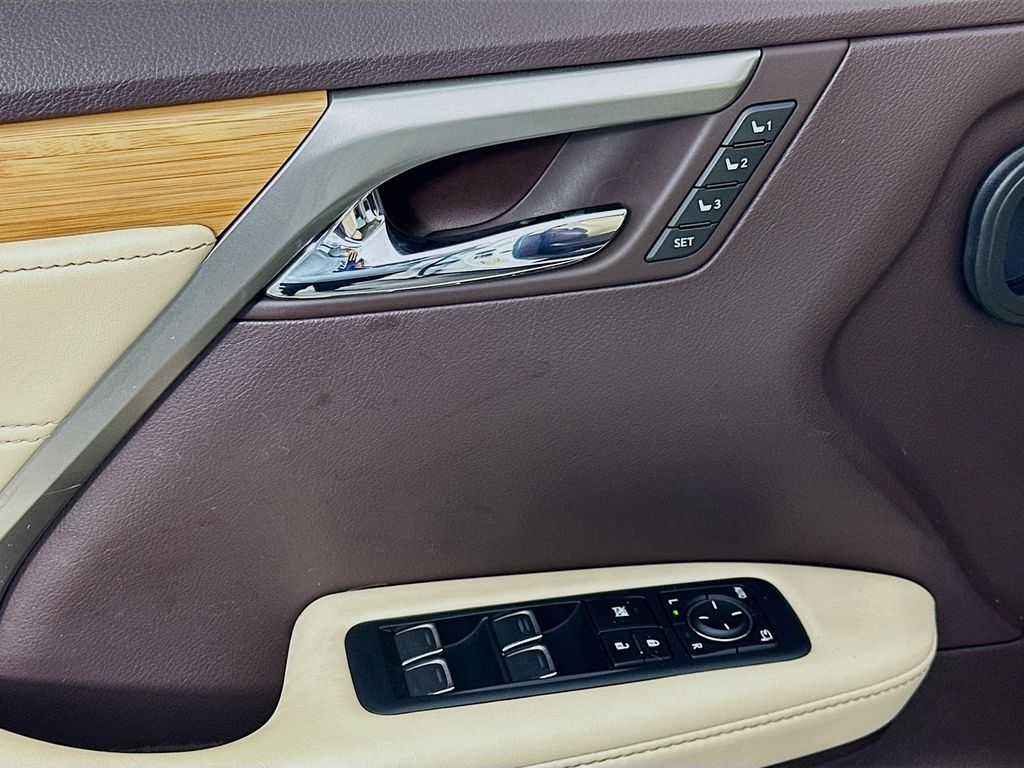 Thumbnail: 2018 Lexus RX - 18