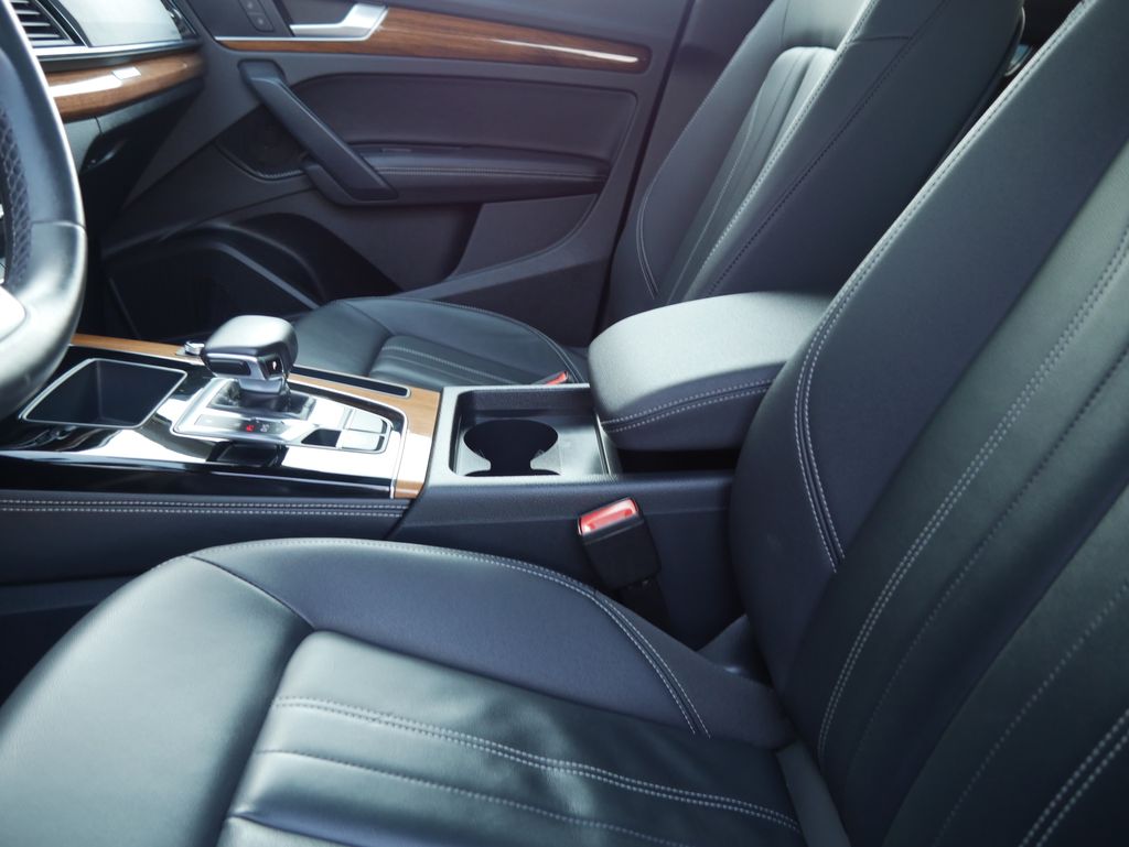 Thumbnail: 2023 Audi Q5 - 21