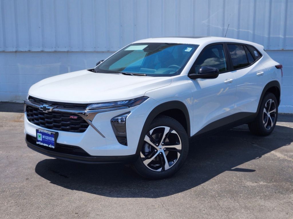 Summit White 2026 Chevrolet Trax SUV / Crossover Front-Wheel Drive 6-Speed Automatic