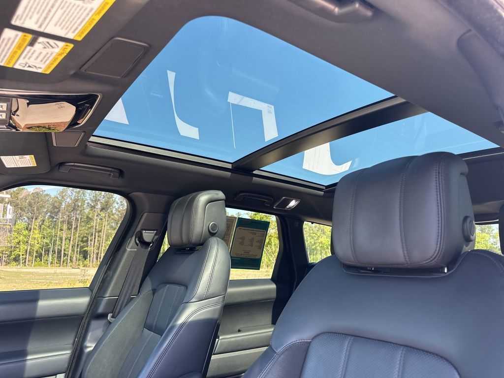 2020 Fuji White Land Rover Range Rover Sport HST 4X4 SUV