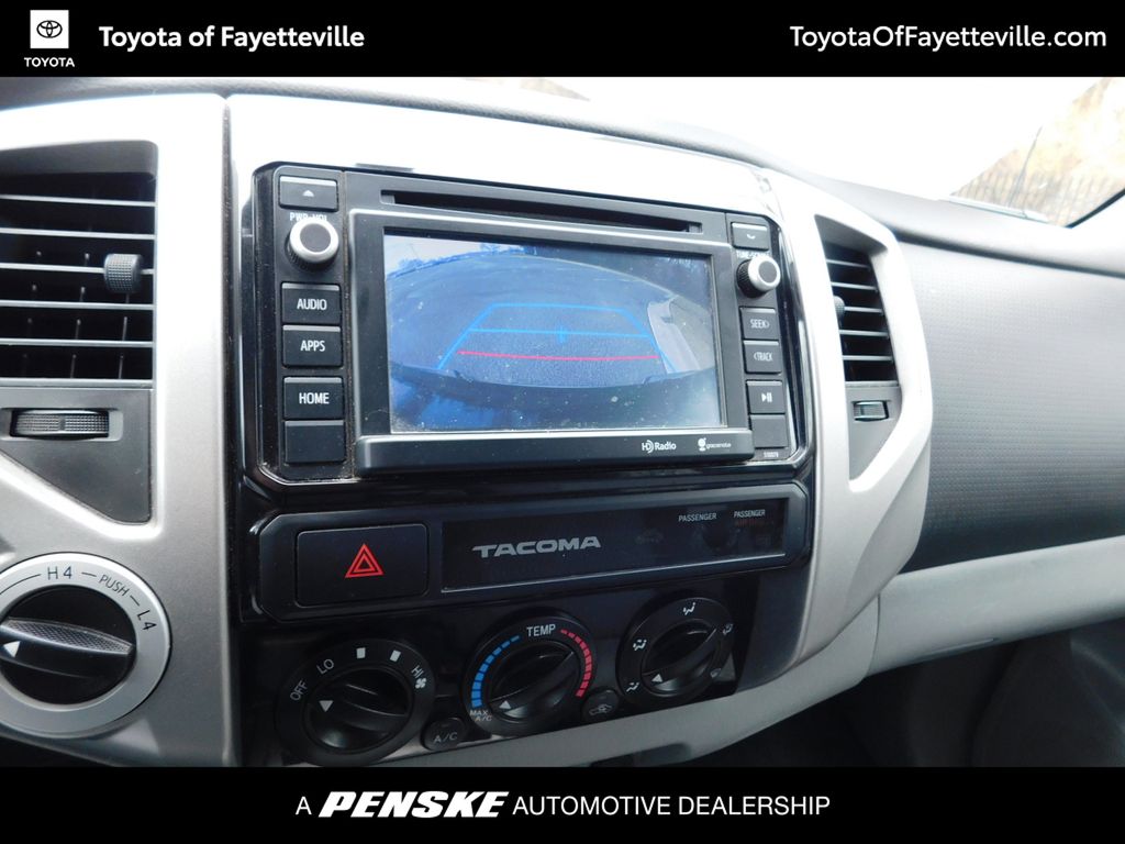 Thumbnail: 2015 Toyota Tacoma - 10