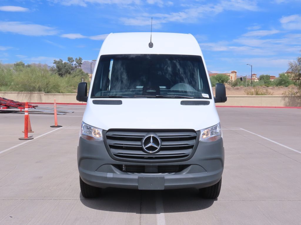 Thumbnail: 2025 Mercedes-Benz Sprinter - 2