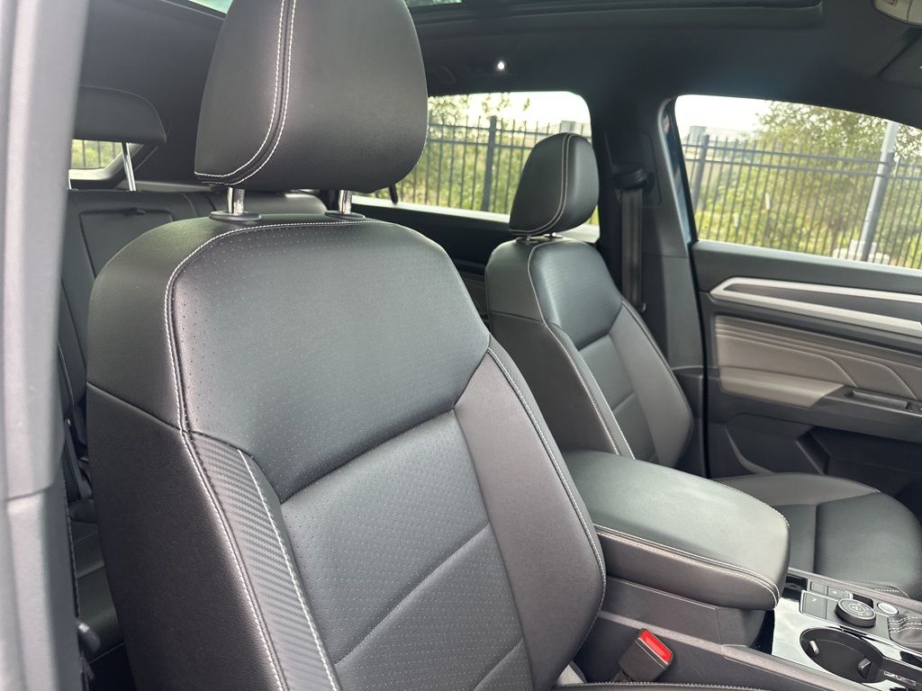 Used Car 2023 Volkswagen Atlas Cross Sport  2.0t Sel R-line For Sale In Austin, Texas