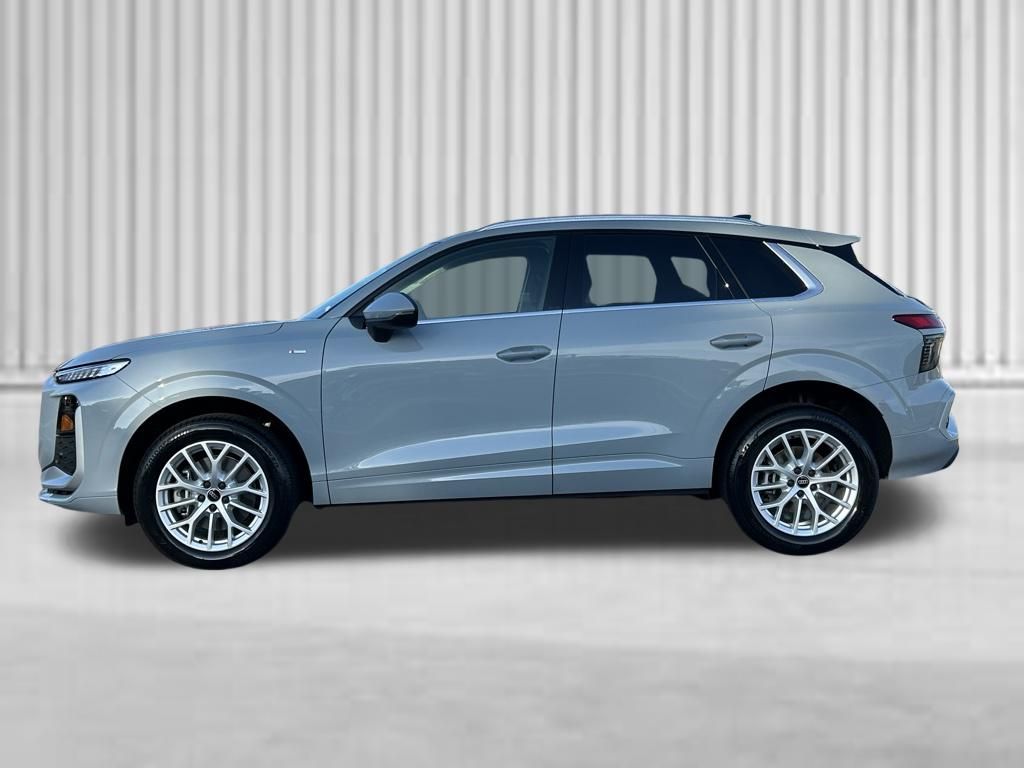 2026 Audi Q3 S line quattro's photo