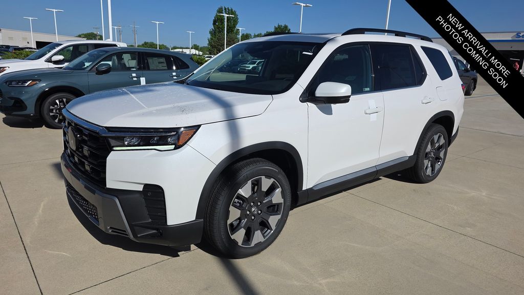 2026 Honda Pilot Touring AWD's photo