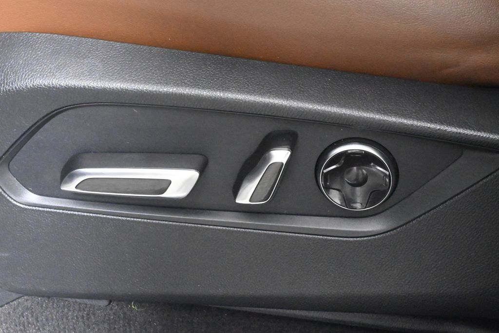 Thumbnail: 2023 Acura MDX - 30