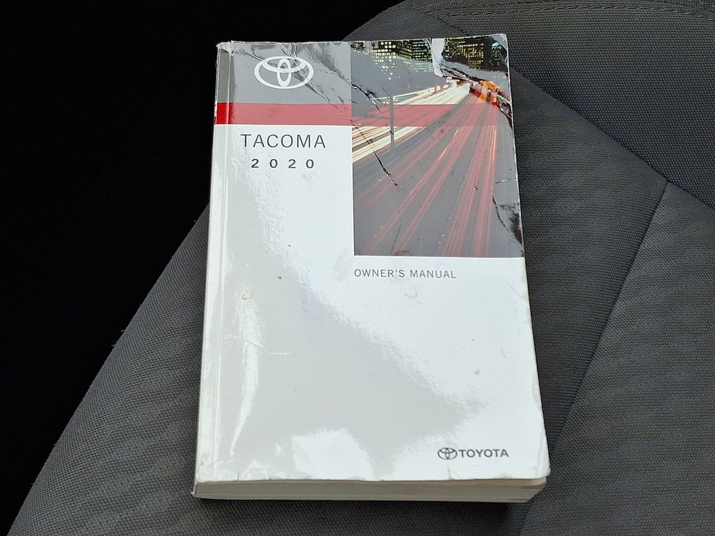 2020 Toyota Tacoma SR5 26