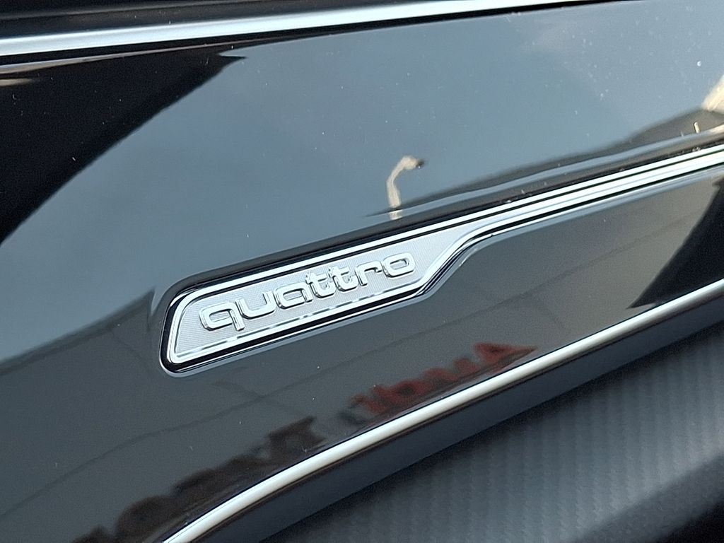 Thumbnail: 2026 Audi SQ7 - 19